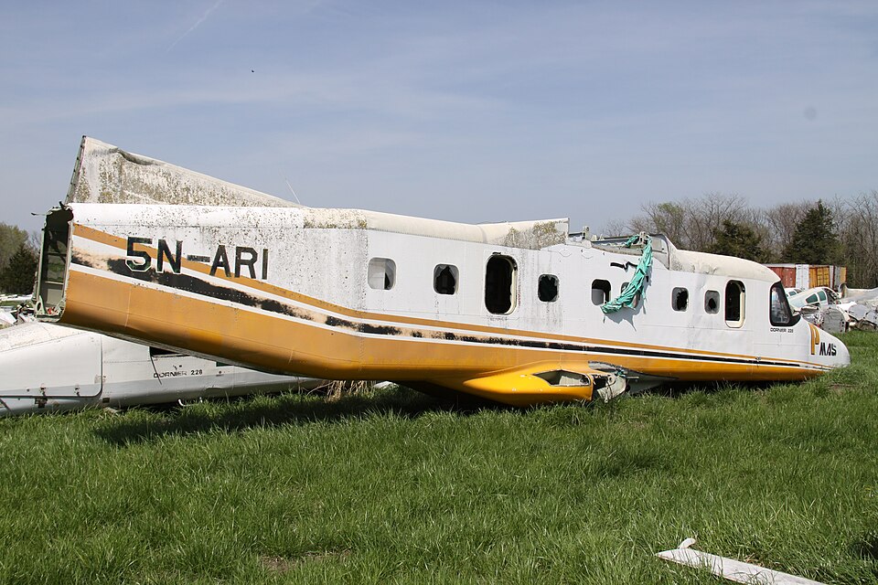 Aircraft registered 5N-ARI