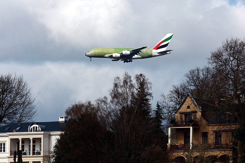 Aircraft registered A6-EEM
