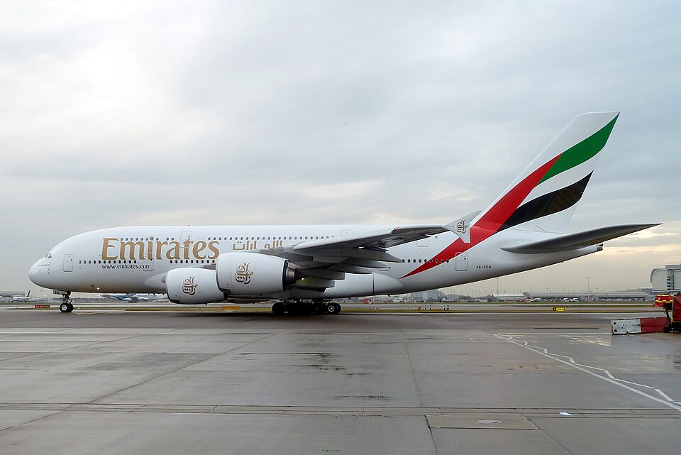 Aircraft registered A6-EEN