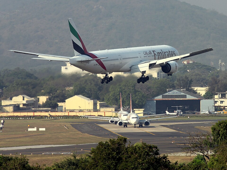 Aircraft registered A6-EMR