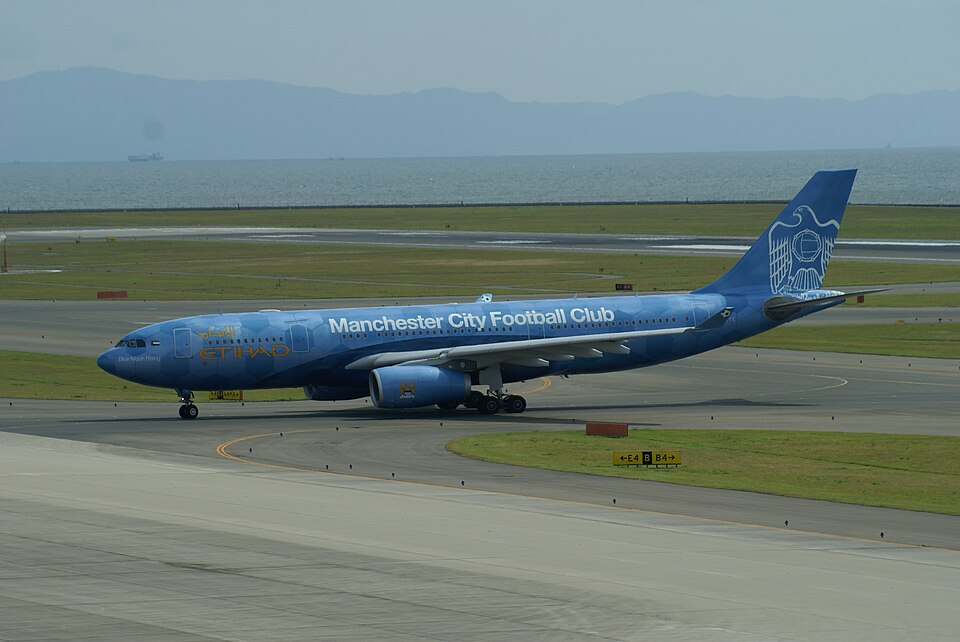 Aircraft registered A6-EYE