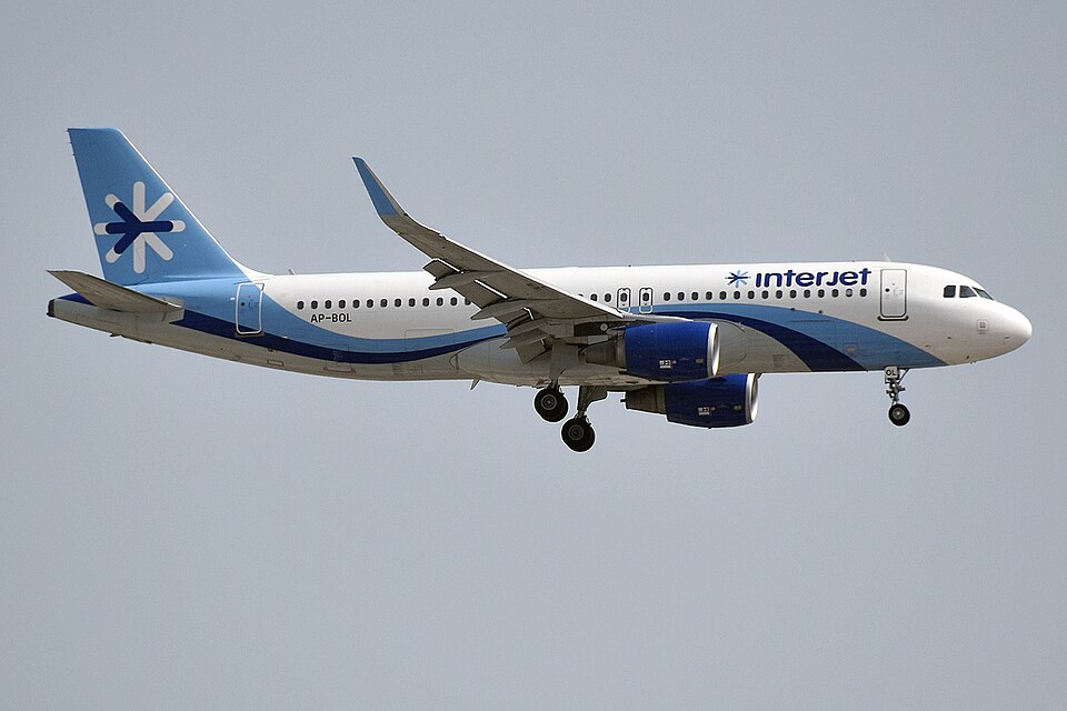 Aircraft registered AP-BOL