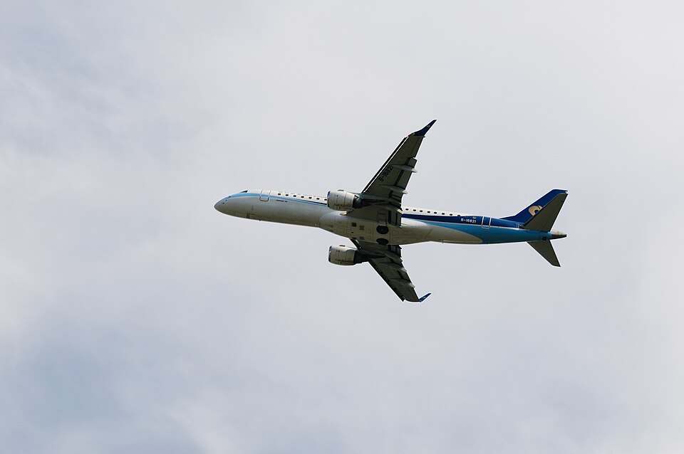 Aircraft registered B-16821