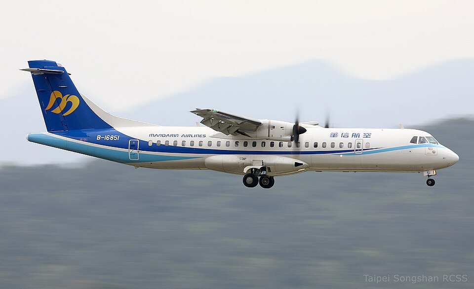 Aircraft registered B-16851