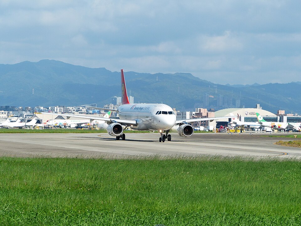 Aircraft registered B-22317