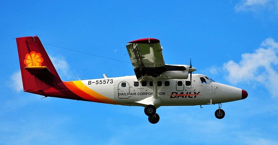 Aircraft registered B-55573