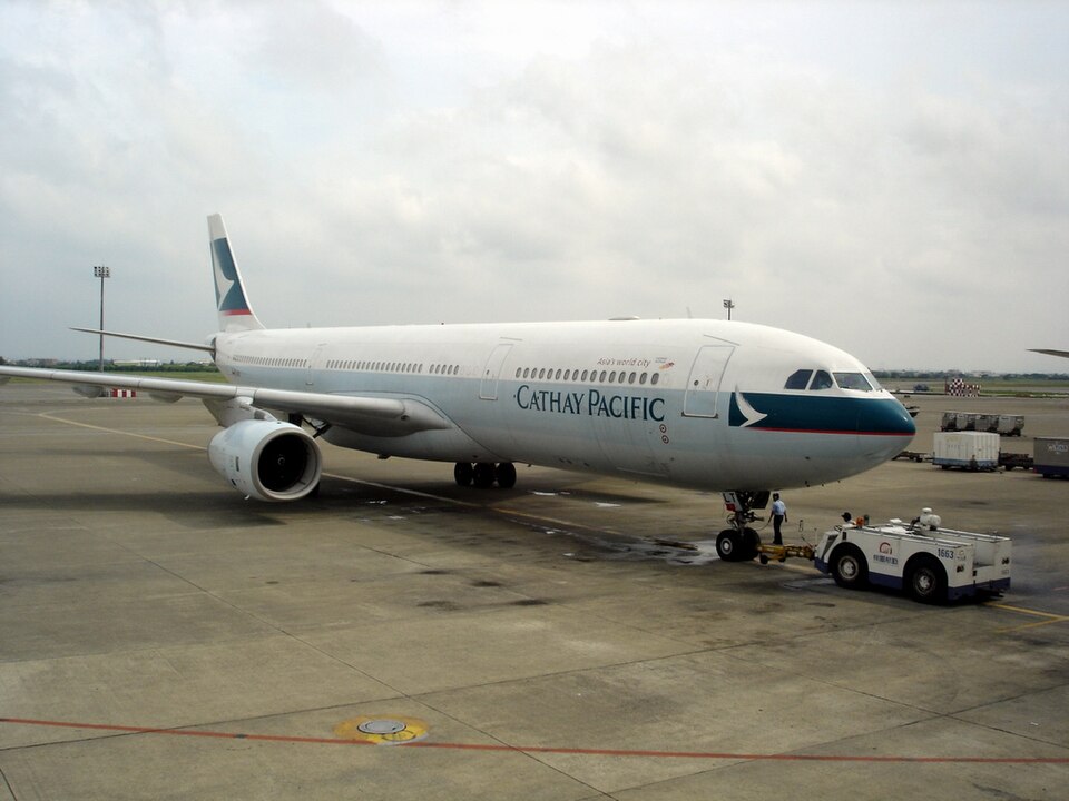 Aircraft registered B-HLT