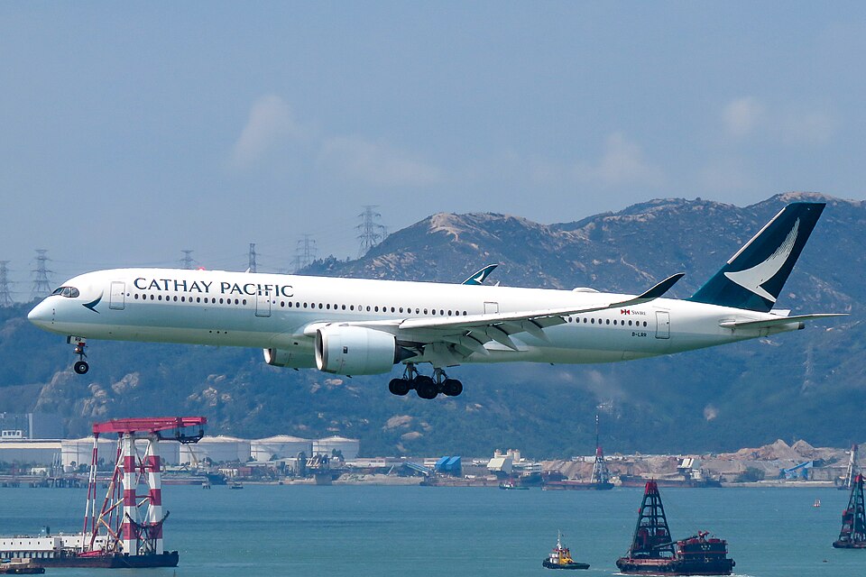 Aircraft registered B-LRR