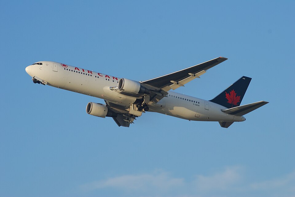 Aircraft registered C-GEOU
