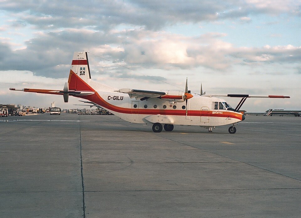 Aircraft registered C-GILU