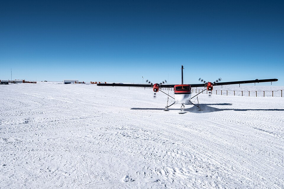 Aircraft registered C-GKBO