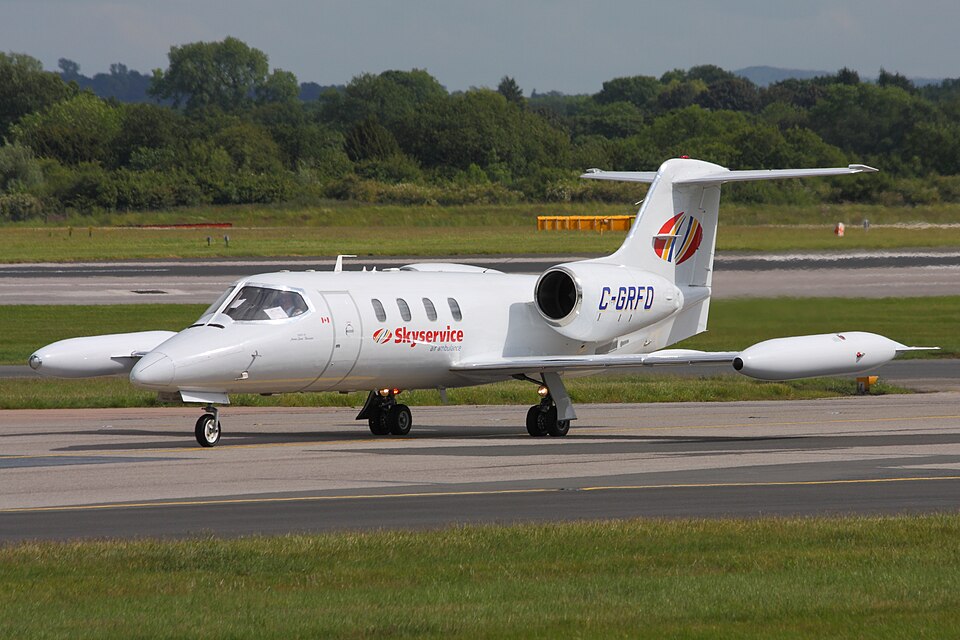 Aircraft registered C-GRFO