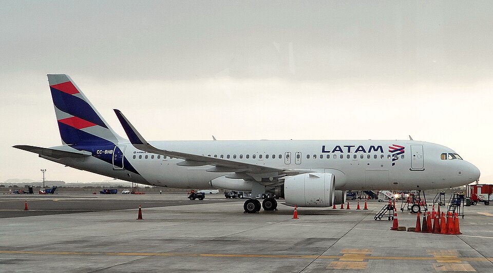 Aircraft registered CC-BHB