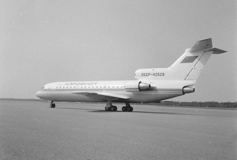 Aircraft registered CCCP-42529
