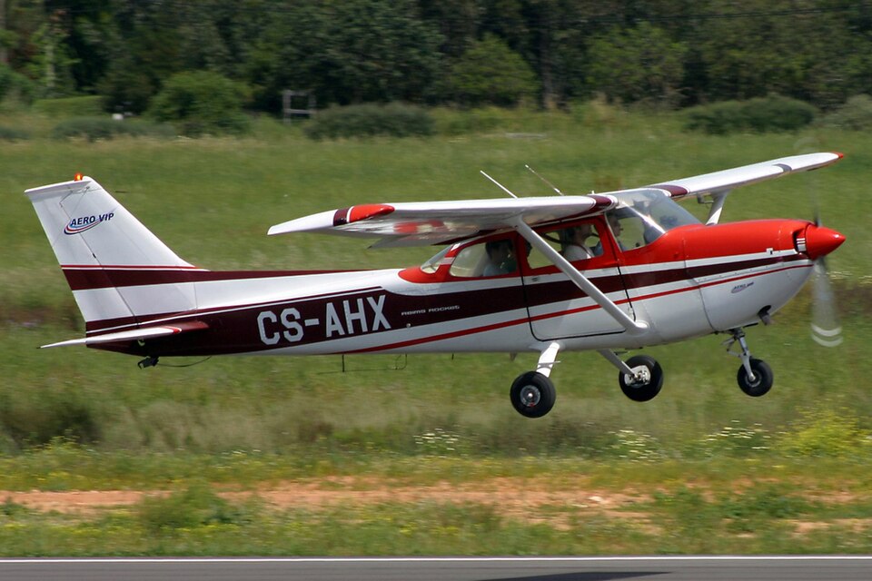 Aircraft registered CS-AHX