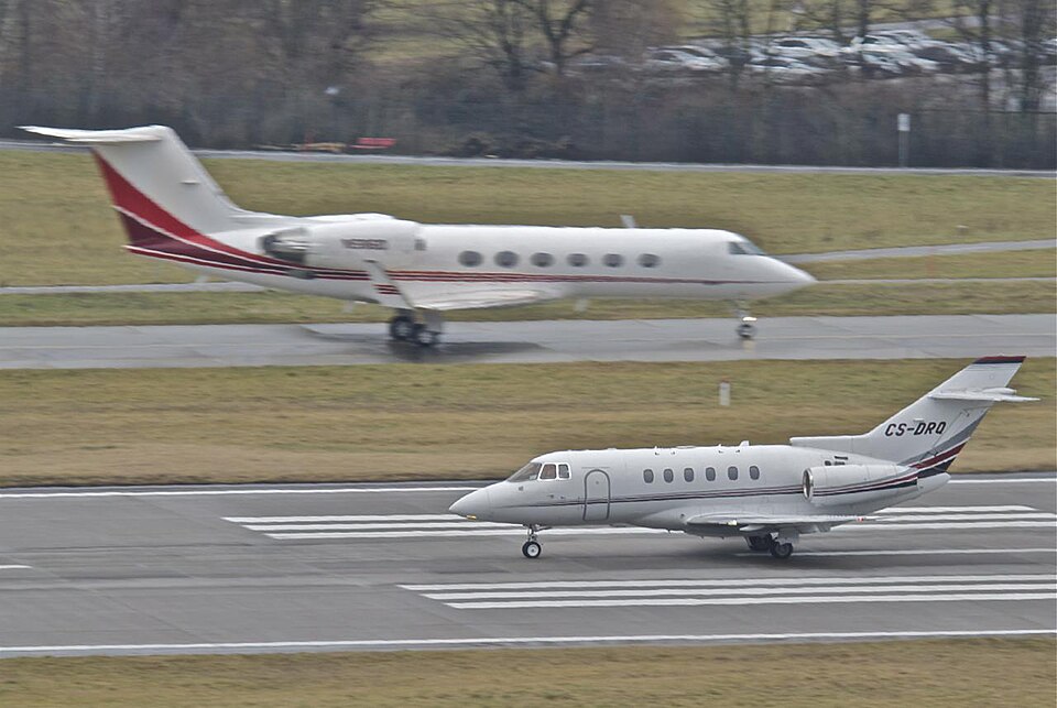 Aircraft registered CS-DRQ