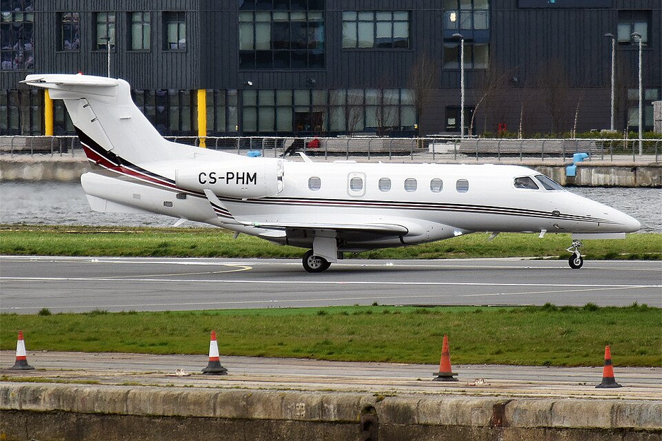 Aircraft registered CS-PHM