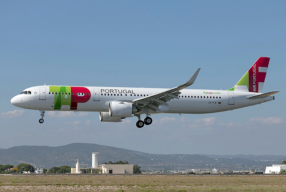 Aircraft registered CS-TJI