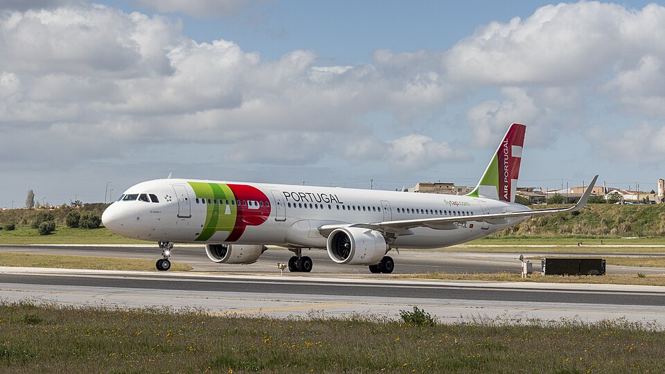 Aircraft registered CS-TJL