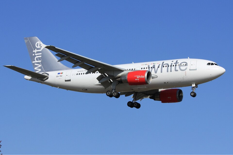 Aircraft registered CS-TKI