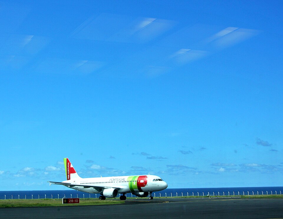 Aircraft registered CS-TNL