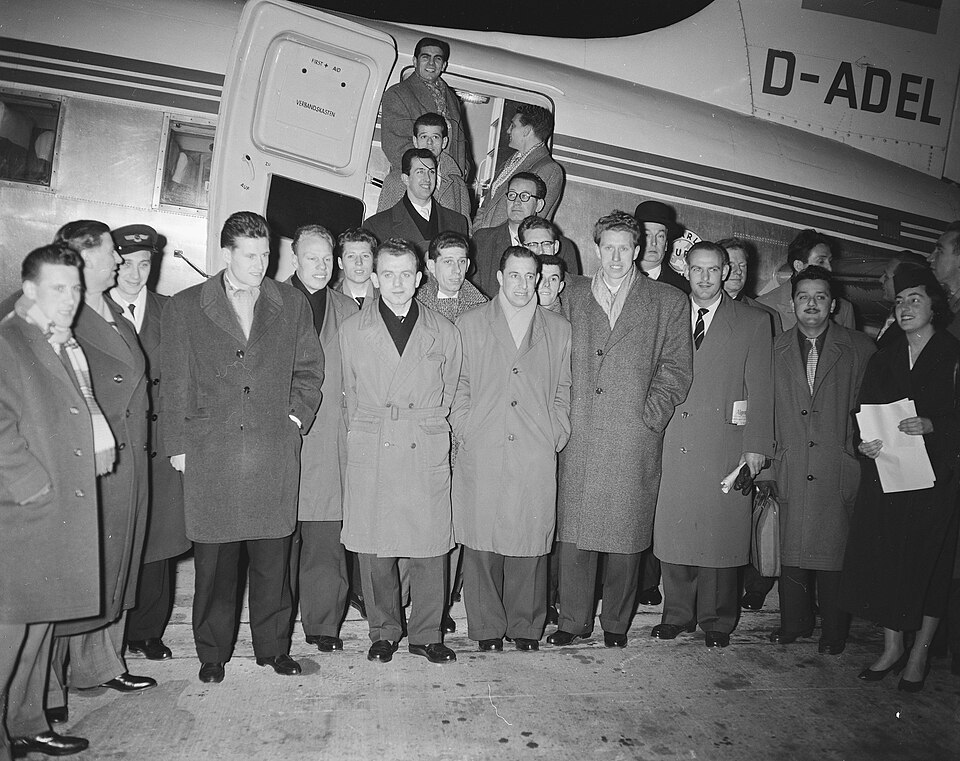 Aircraft registered D-ADEL