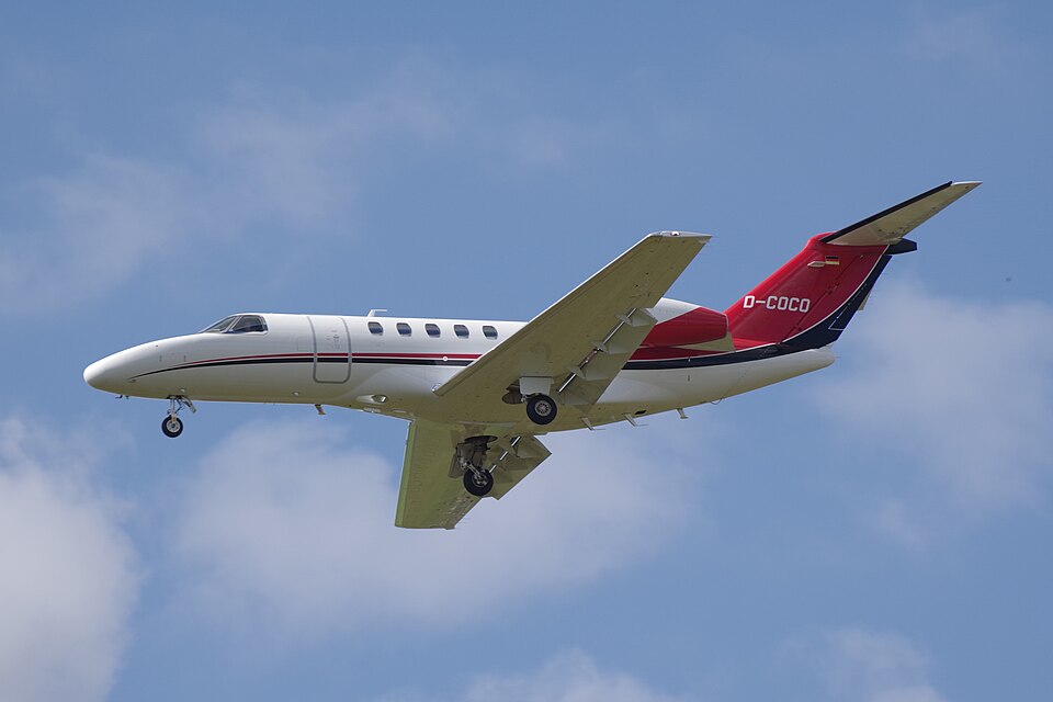 Aircraft registered D-COCO