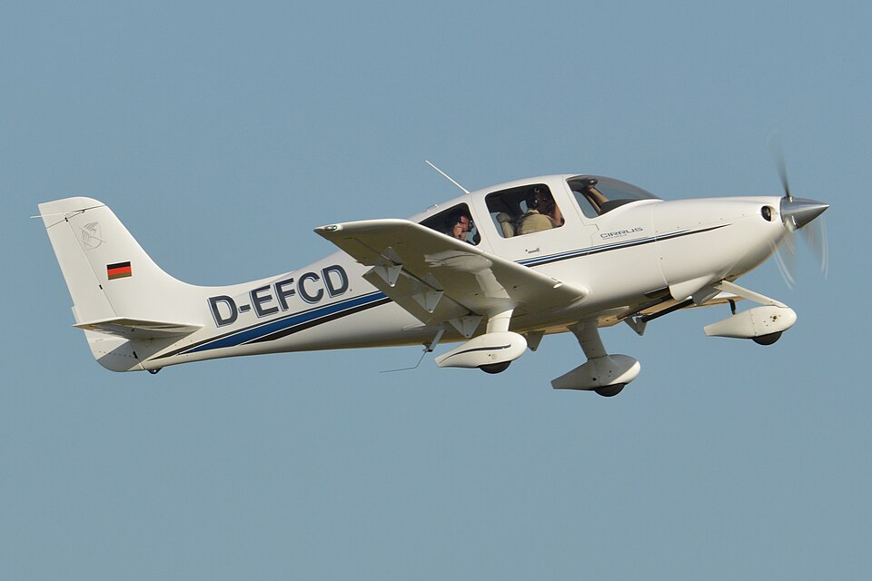 Aircraft registered D-EFCD