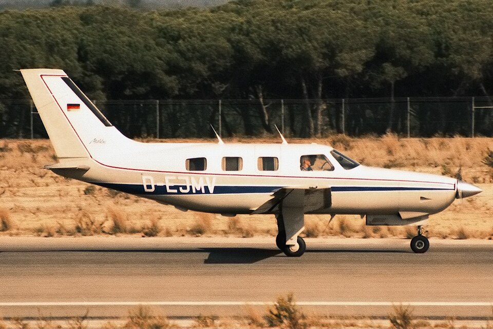 Aircraft registered D-EJMV