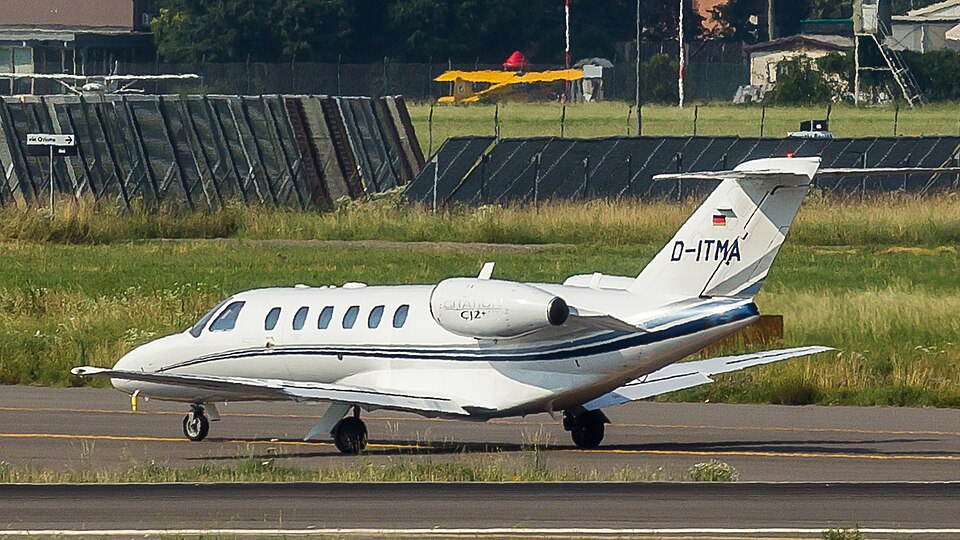 Aircraft registered D-ITMA