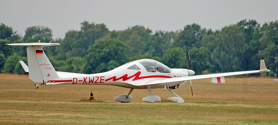 Aircraft registered D-KWZE