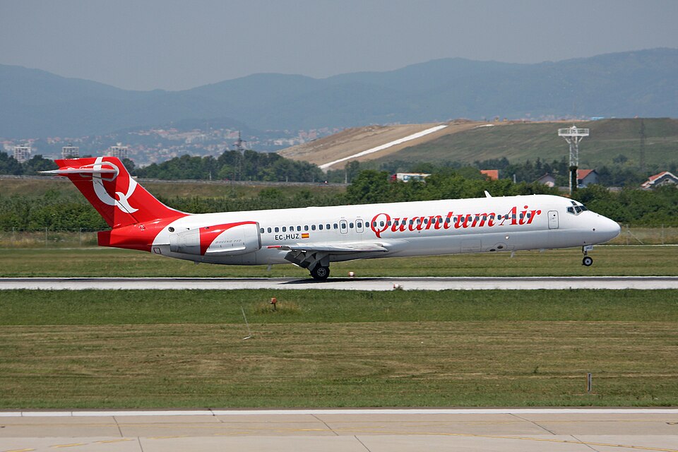 Aircraft registered EC-HUZ