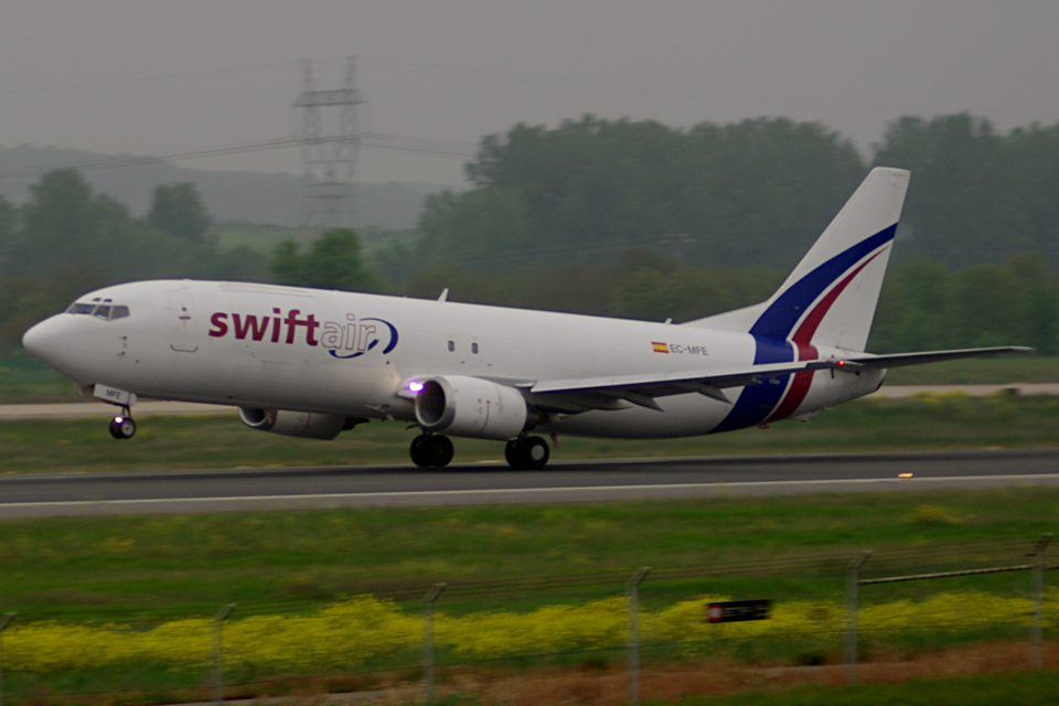 Aircraft registered EC-MFE