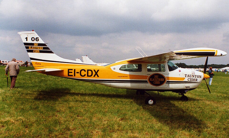 Aircraft registered EI-CDX