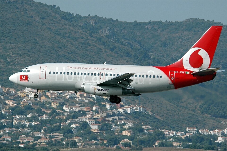 Aircraft registered EI-CNT
