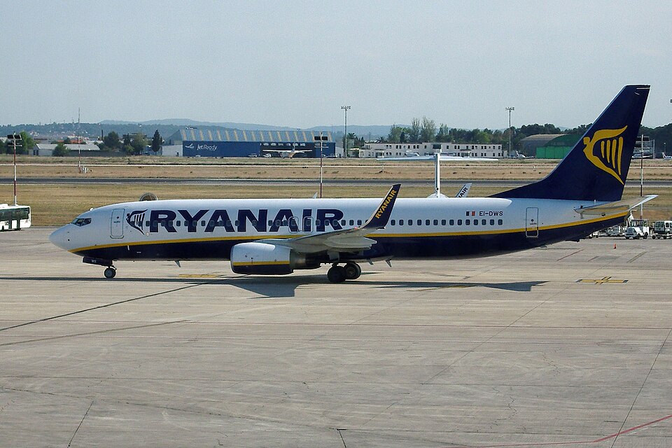Aircraft registered EI-DWS