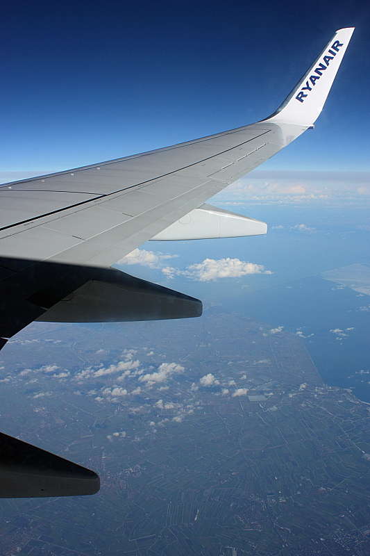Aircraft registered EI-EBR