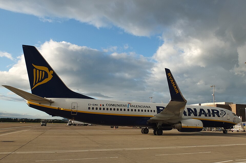 Aircraft registered EI-EMH