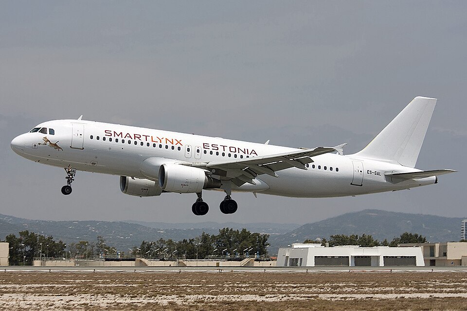 Aircraft registered ES-SAL