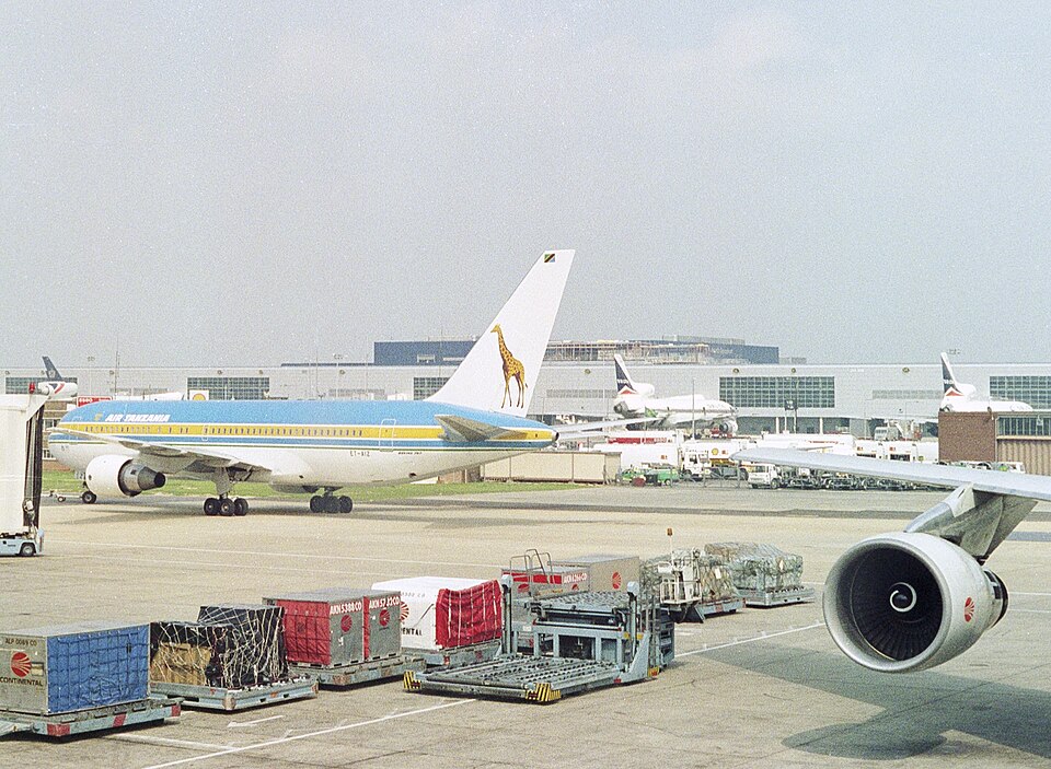 Aircraft registered ET-AIZ