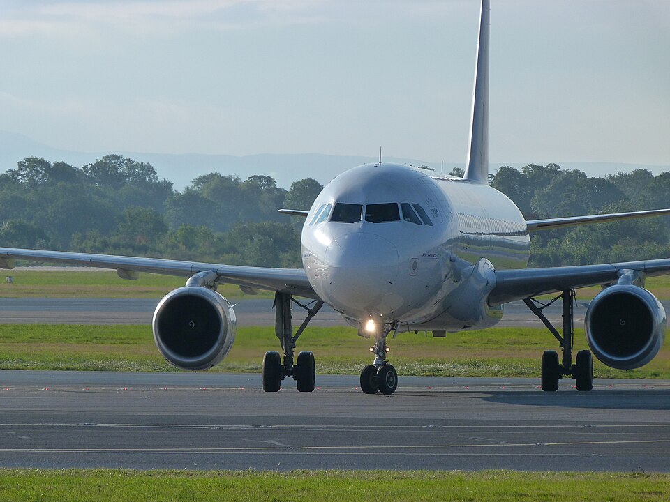Aircraft registered F-GHQK