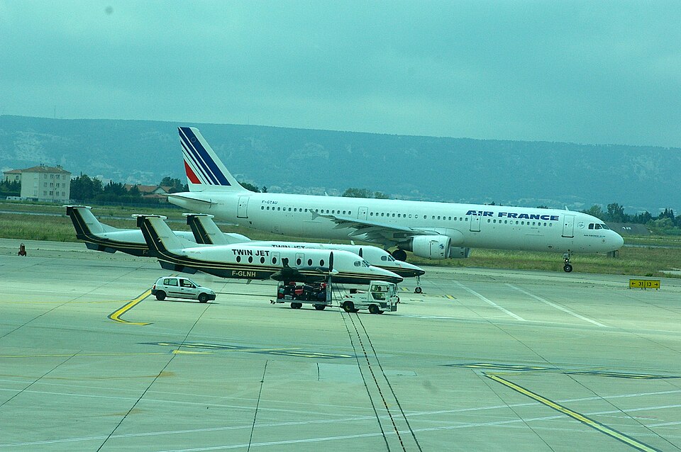 Aircraft registered F-GLNH