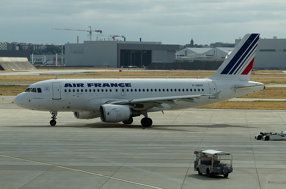 Aircraft registered F-GRHT