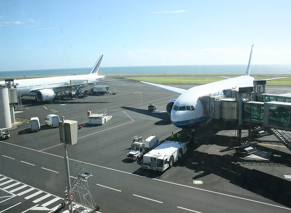 Aircraft registered F-GSQN