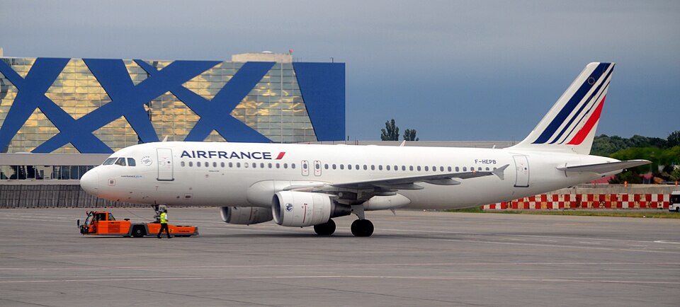 Aircraft registered F-HEPB