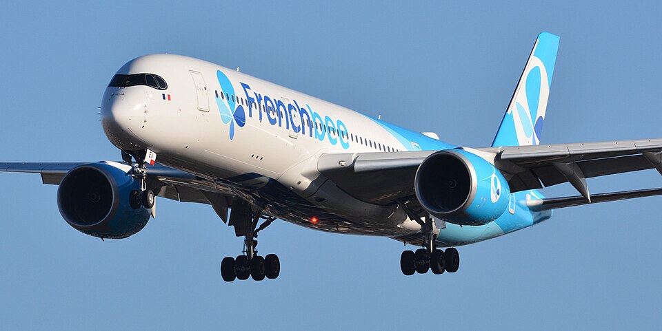 Aircraft registered F-HREV