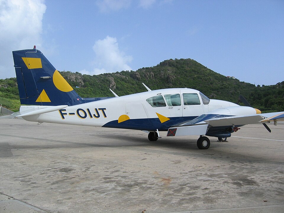 Aircraft registered F-OIJT