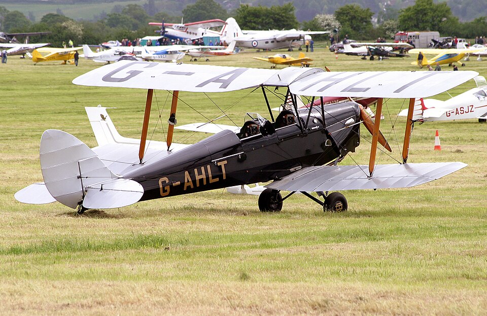Aircraft registered G-AHLT
