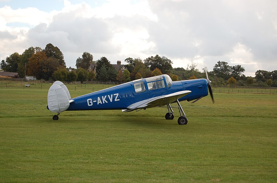Aircraft registered G-AKVZ