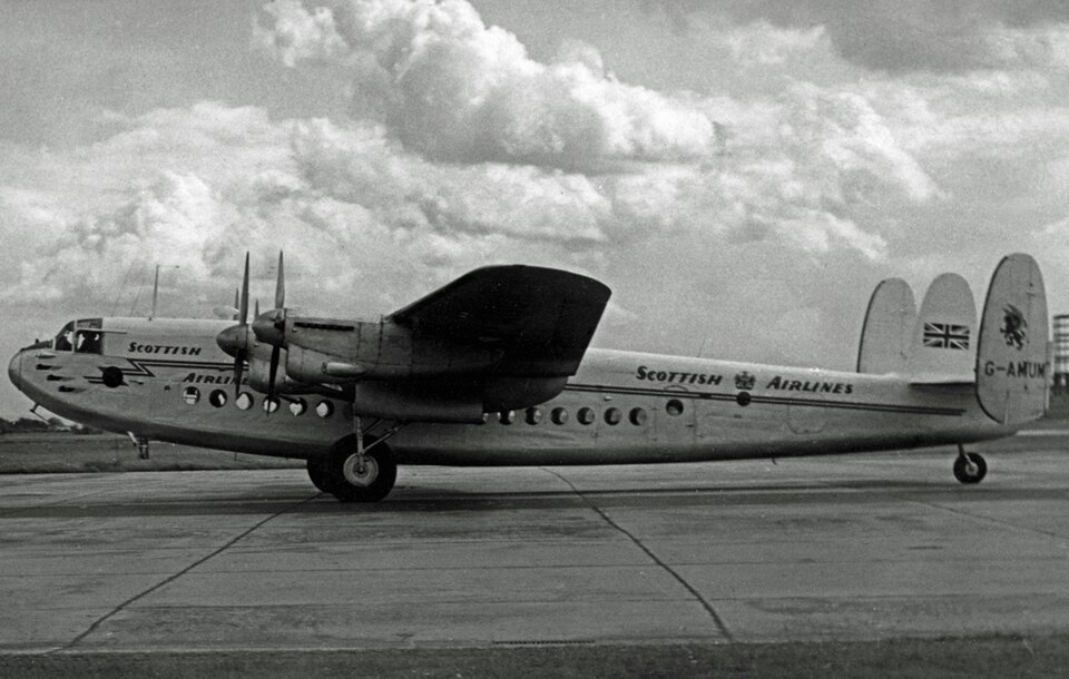 Aircraft registered G-AMUM
